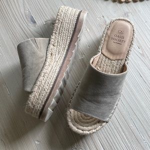 Oasis Society Platform Sandals